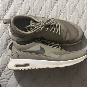 NIKE Air Max Thea